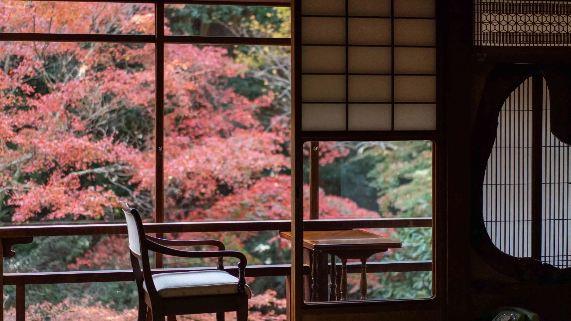 Autumn Foliage: The Koyo Ryokan Experience