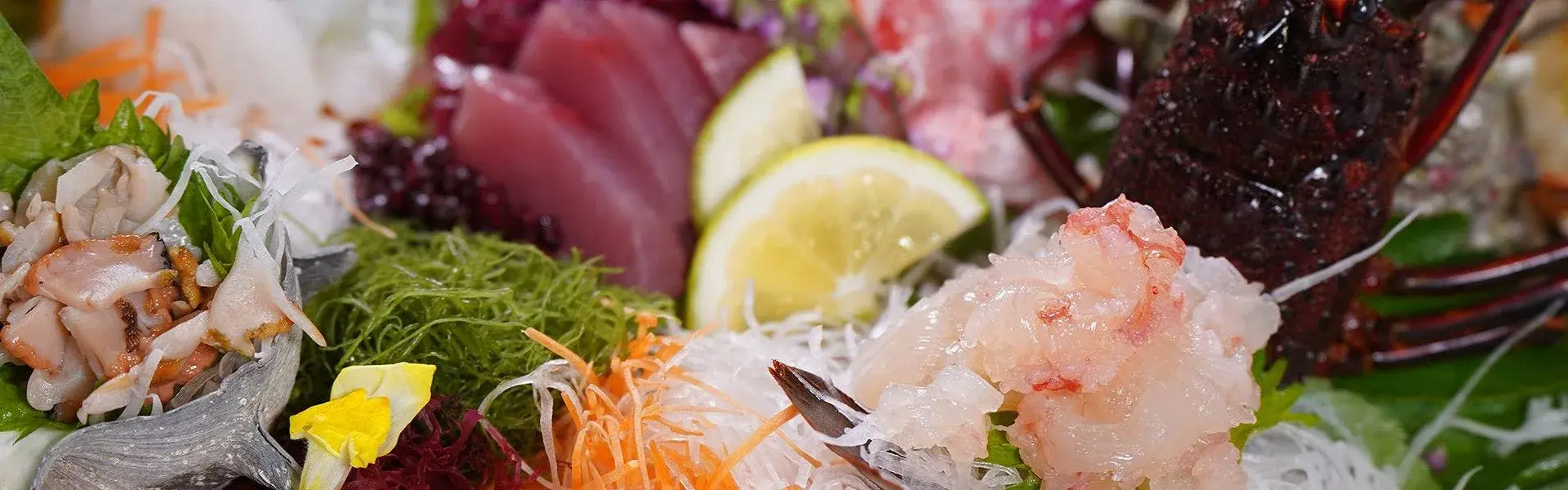Kaiseki sashimi platter with lobster, tuna, and local Izu seafood at Sakuraku